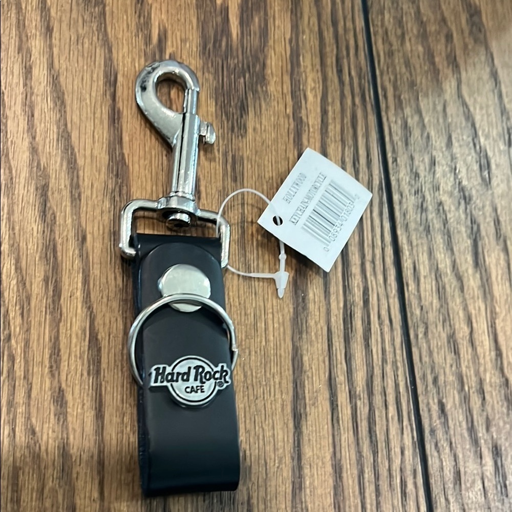 Hard Rock Cafe Black Keychain